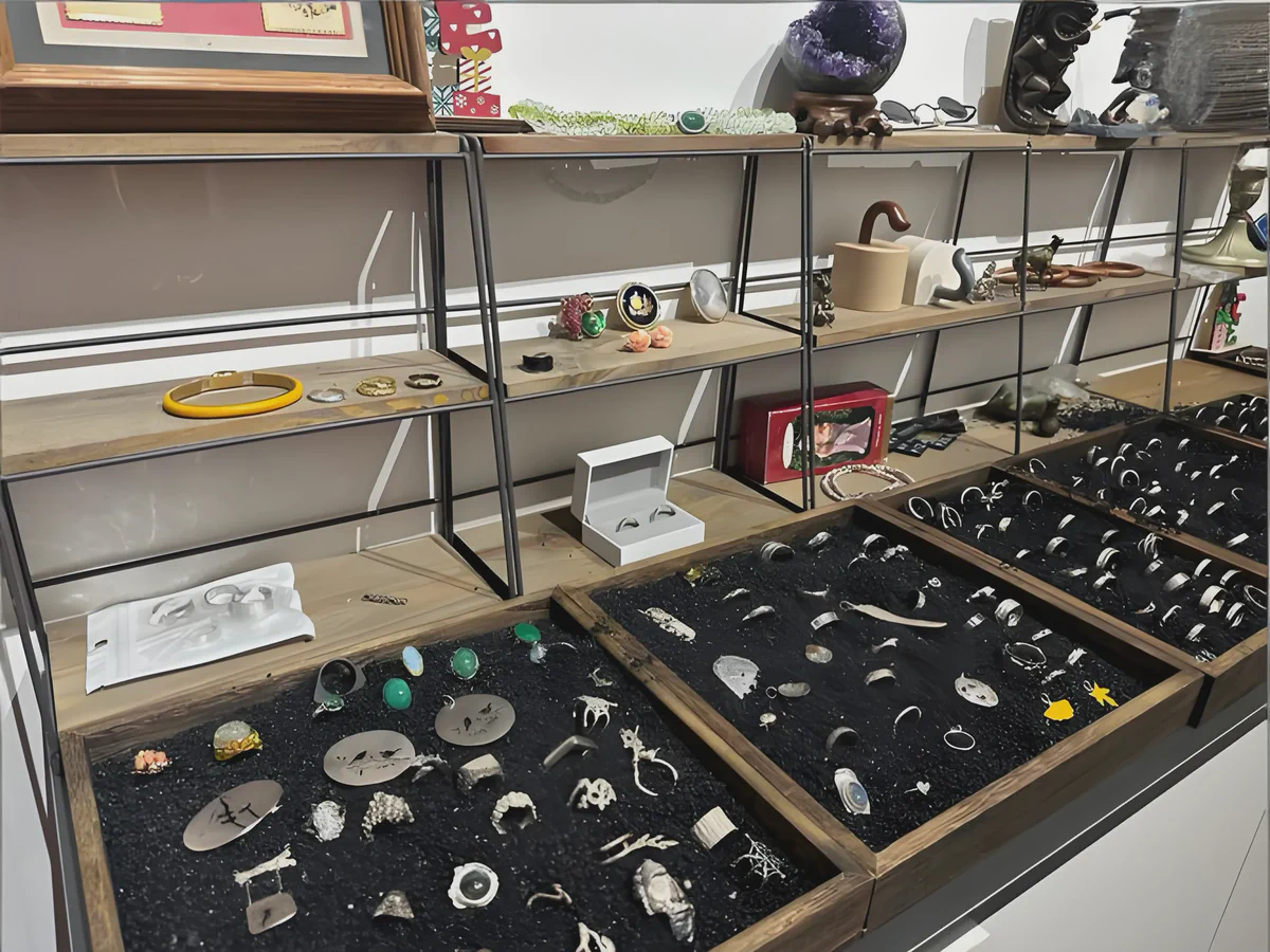 アクセサリー・ハンドメイド商品の展示