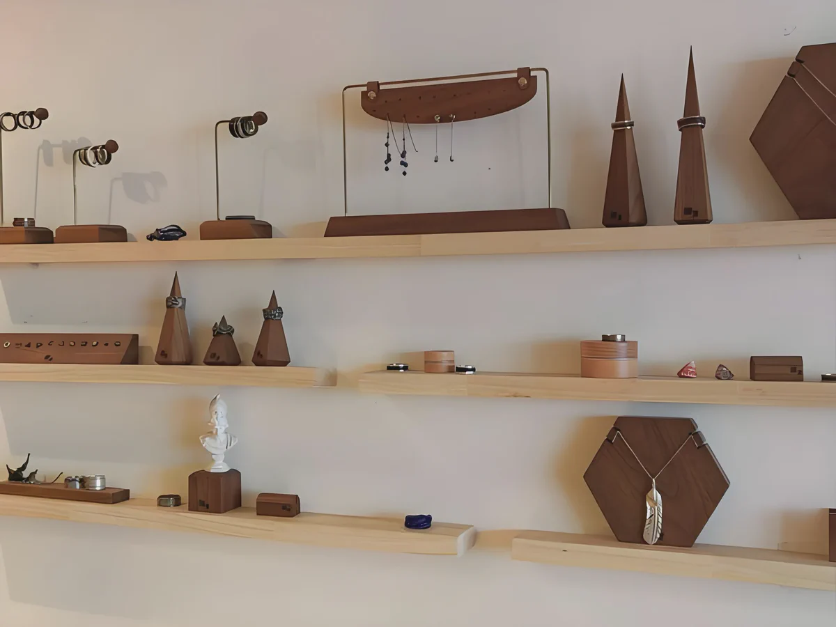 アクセサリー・ハンドメイド商品の展示